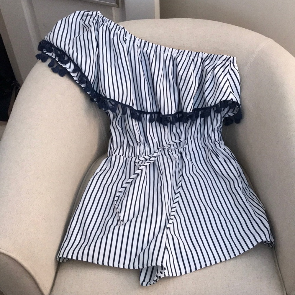 One shoulder romper